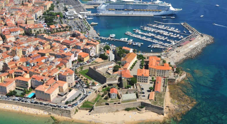 Le vieux port d'Ajaccio