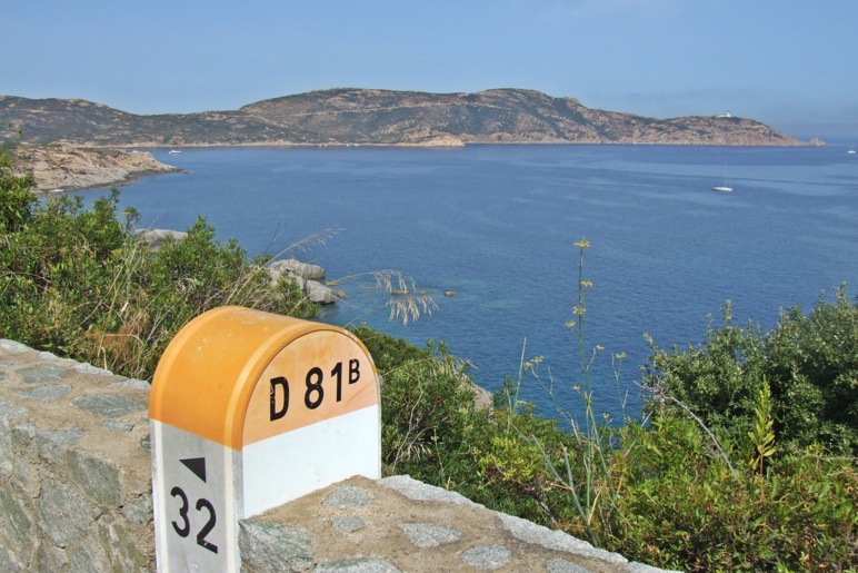 À la découverte de l'île de beauté en voiture