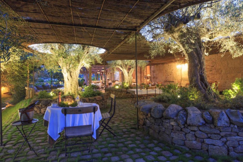 La table de la ferme - Photo Murtoli.com La table de la ferme - Photo Murtoli.com