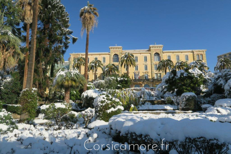L'assemblé de Corse et son jardin