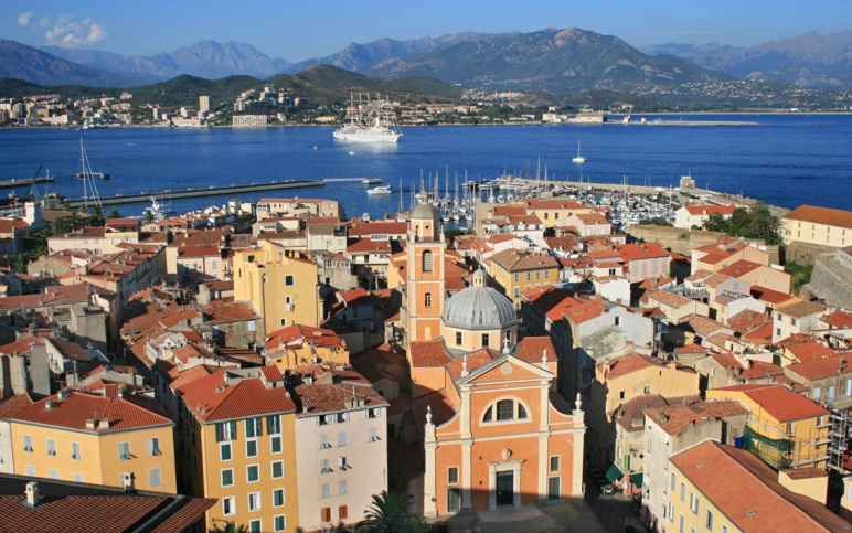 Centre ville Ajaccio et cathédrale