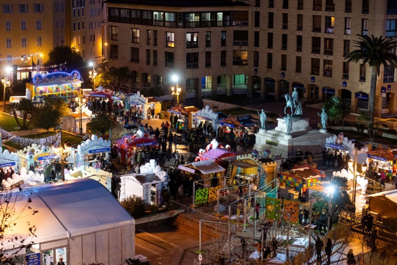 Marché de Noel Ajaccio - Photo Corse Net Info Marché de Noel Ajaccio - Photo Corse Net Info