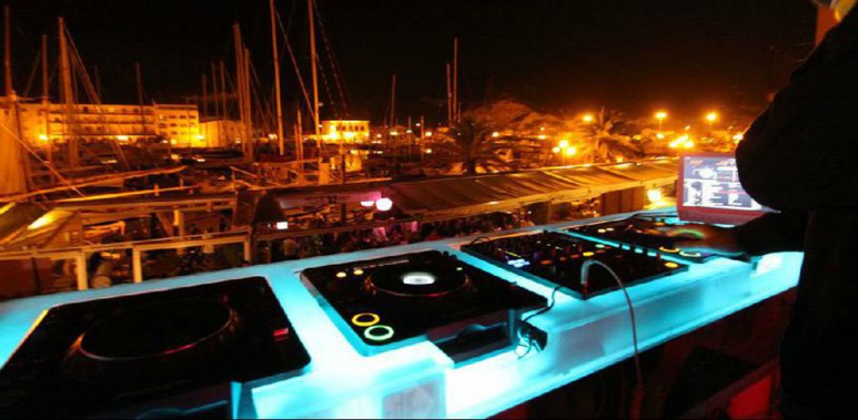 Le B52 à Bonifacio, Le B52 à Bonifacio,