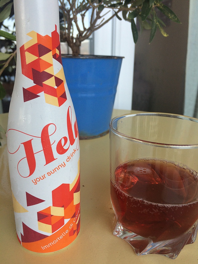 On a testé pour vous : Helly, la boisson corse à l'immortelle On a testé pour vous : Helly, la boisson corse à l'immortelle