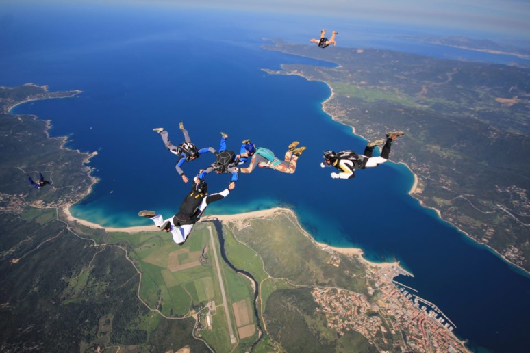 Chute libre dans le Valinco ( Ecole Parachutisme Propriano)