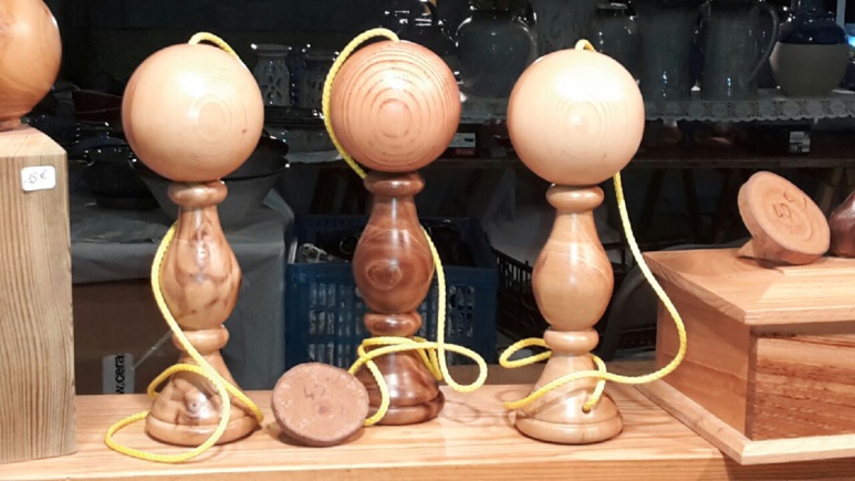 Des jouets en bois...fatu in Corsica