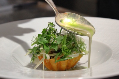 Guide Michelin 2025 : 2 restaurants décrochent leur première étoile en Corse Guide Michelin 2025 : 2 restaurants décrochent leur première étoile en Corse