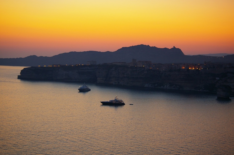 Croisière en Méditerranée avec escale en Corse : comment choisir le bon programme ?