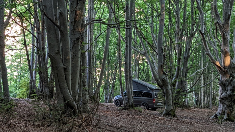 Van en bivouac en Corse