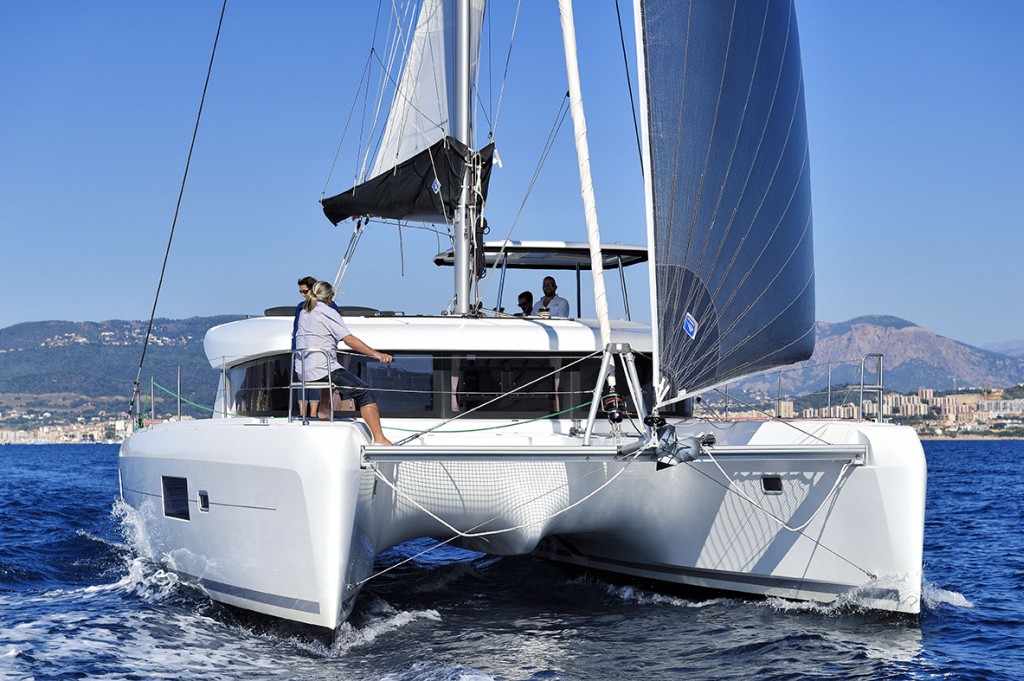 Pourquoi acheter un catamaran en Corse ?