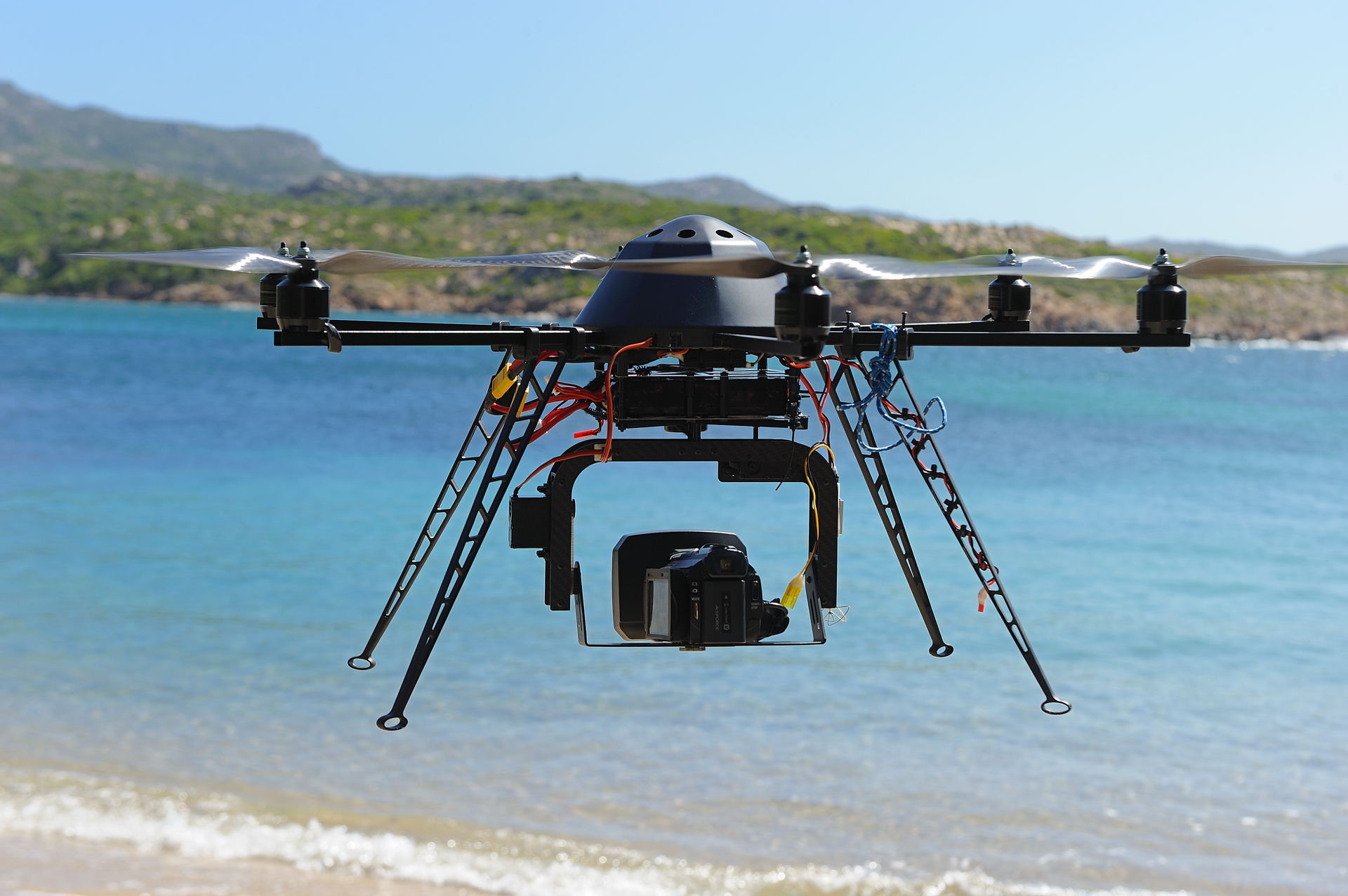 Drone de la société Corsica Drone Drone de la société Corsica Drone