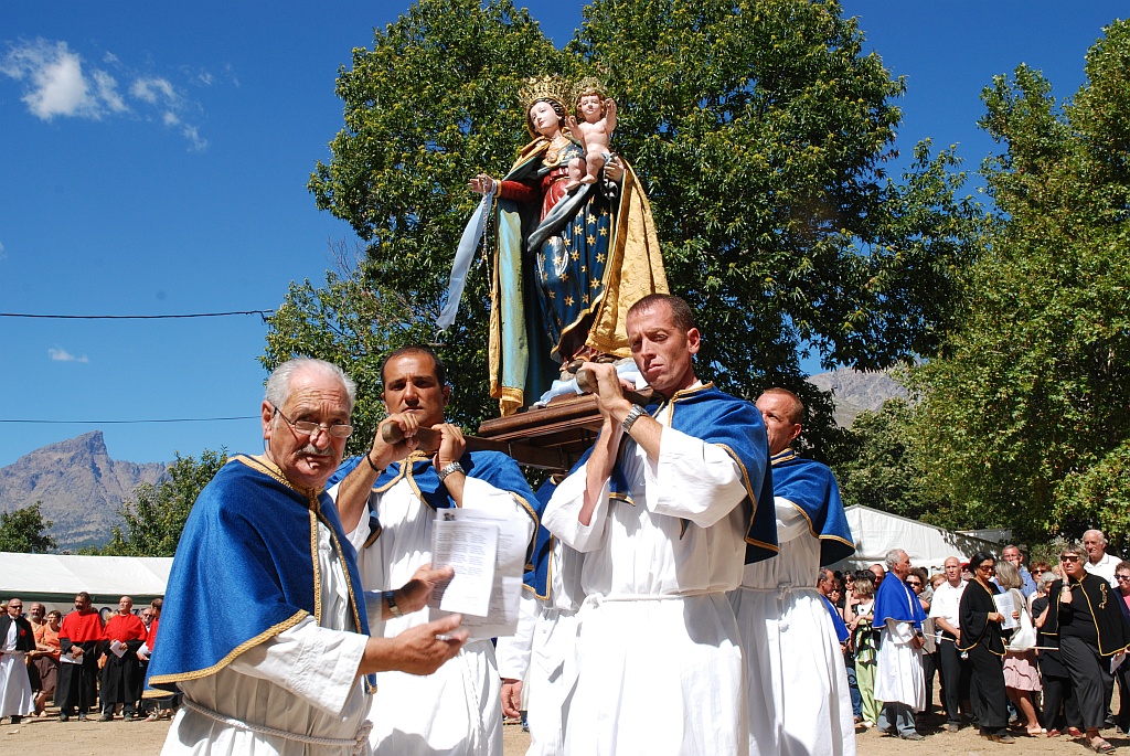 La Corse célèbre A Santa