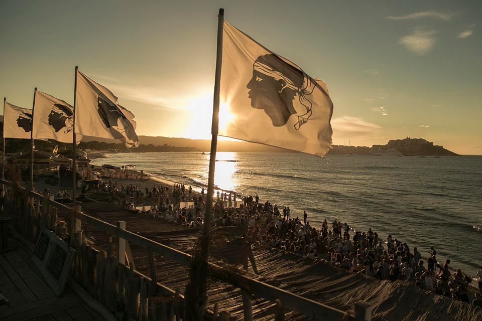 La Corse, plage et festival en 2015