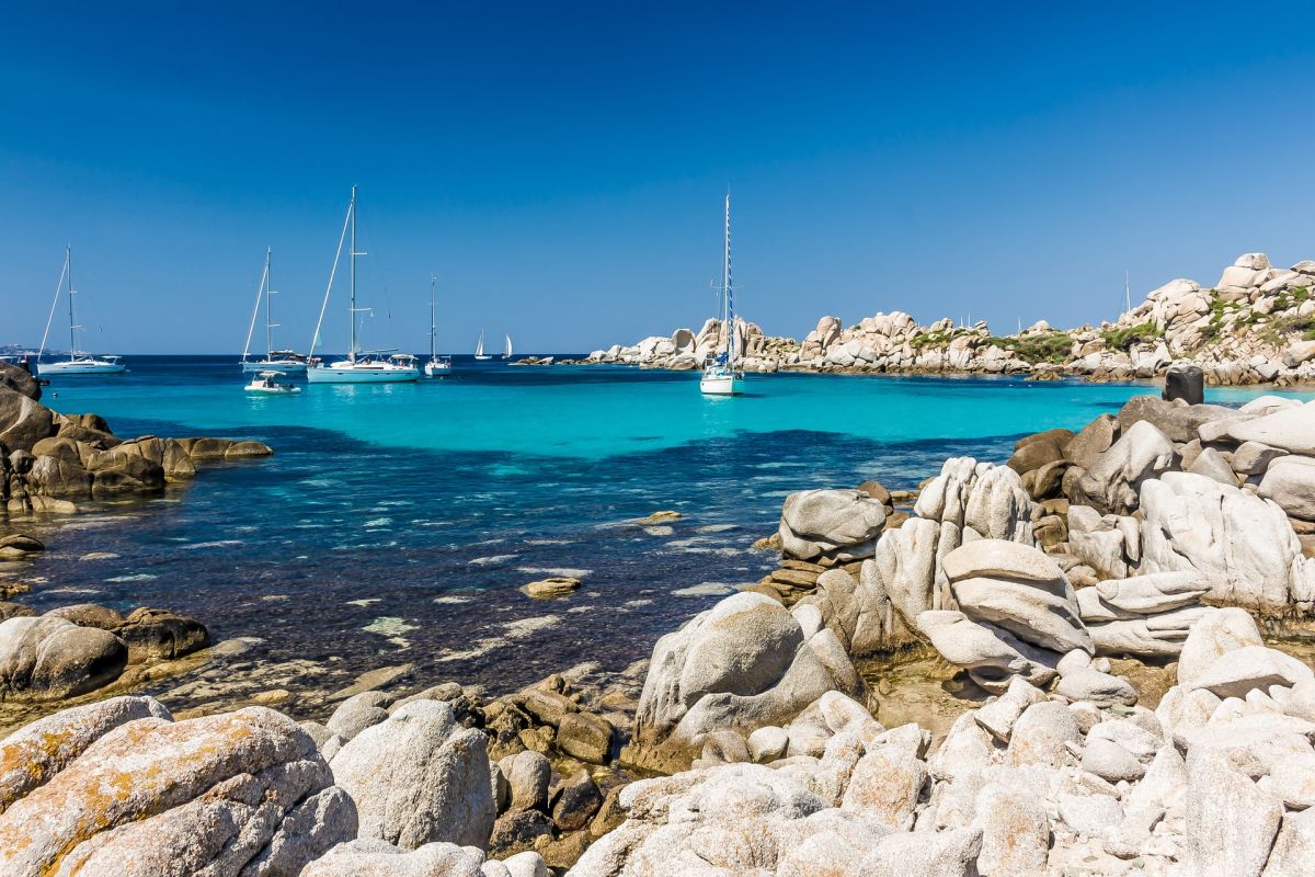 Mouillage aux îles Lavezzi