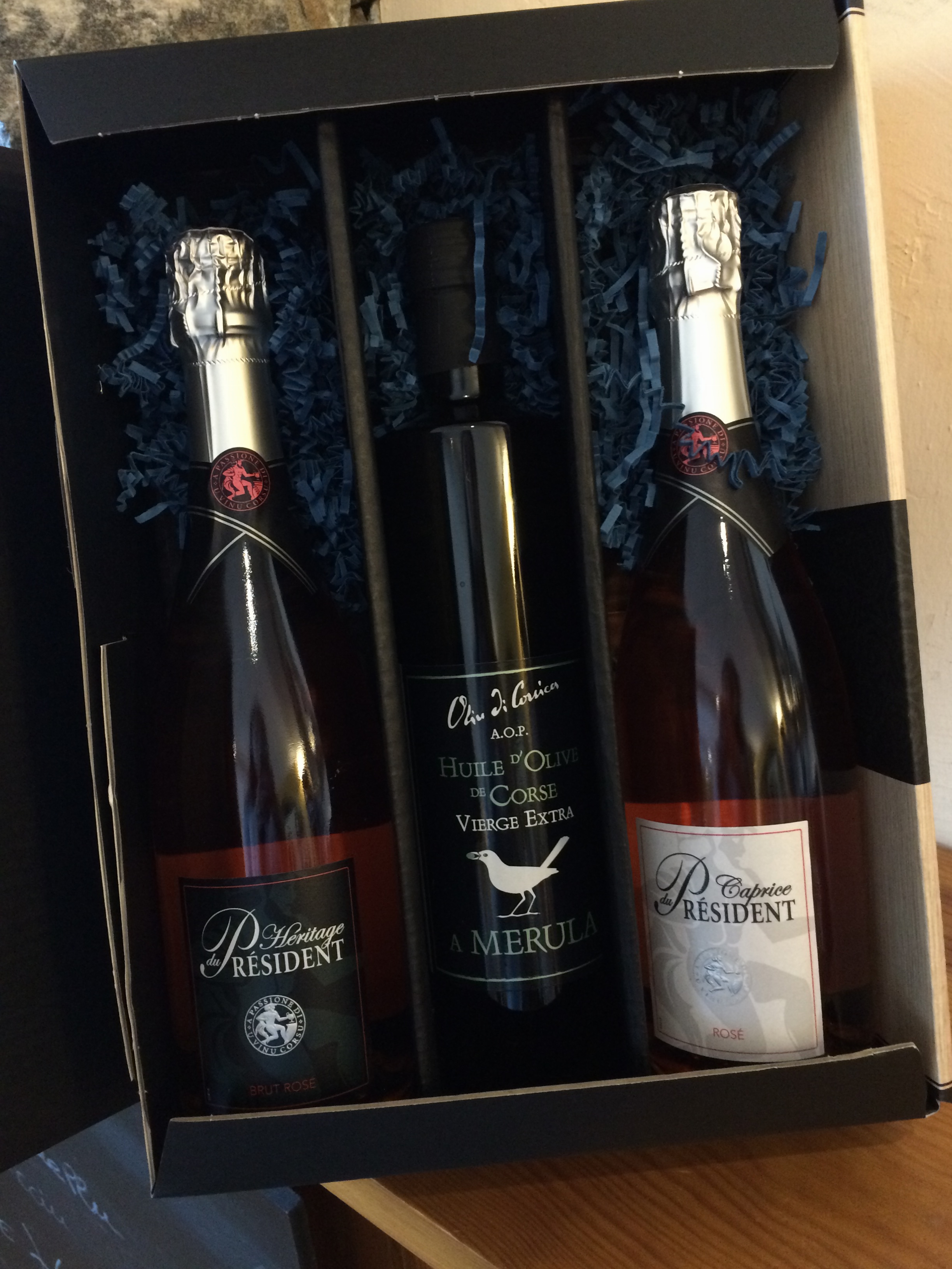 Un panier aux différents vins