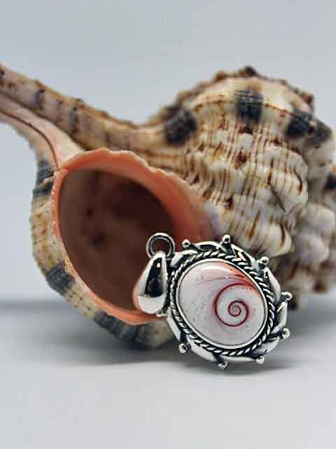 pendentif œil de Sainte Lucie