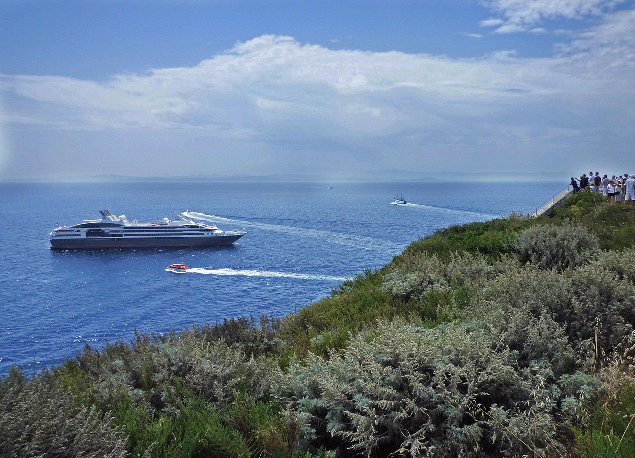 Croisière en Méditerranée avec escale en Corse : comment choisir le bon programme ?