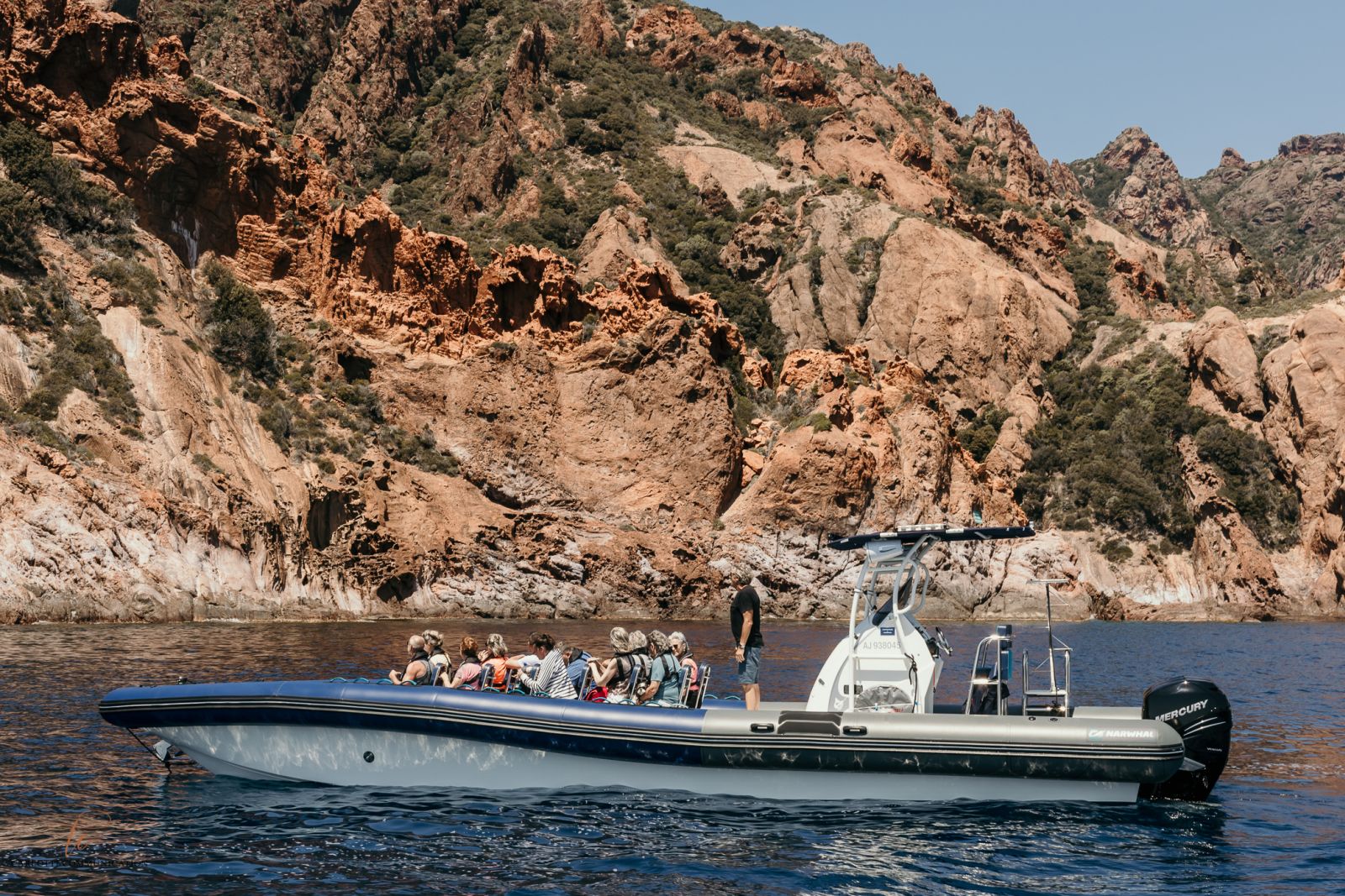 Promenade en mer en semi-rigide en Corse : avantages, limites et conseils