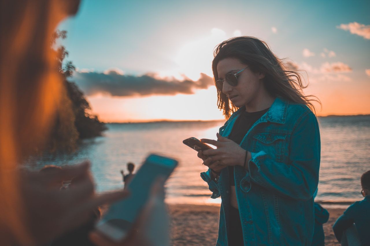 Quelle eSIM choisir pour voyager en Corse ? Guide complet pour rester connecté