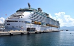 Bateau de croisière à Ajaccio