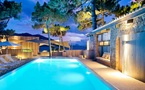 Hébergements 5 étoiles en Corse : vivre l’île de Beauté en version luxe, sans renoncer à l’authenticité
