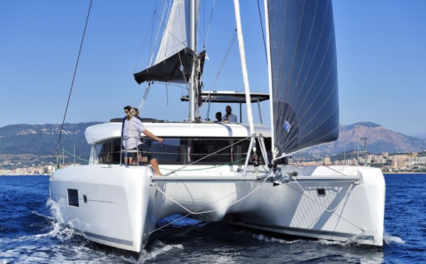 Pourquoi acheter un catamaran en Corse ?