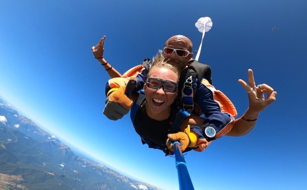 Où faire un saut en parachute en Corse ?